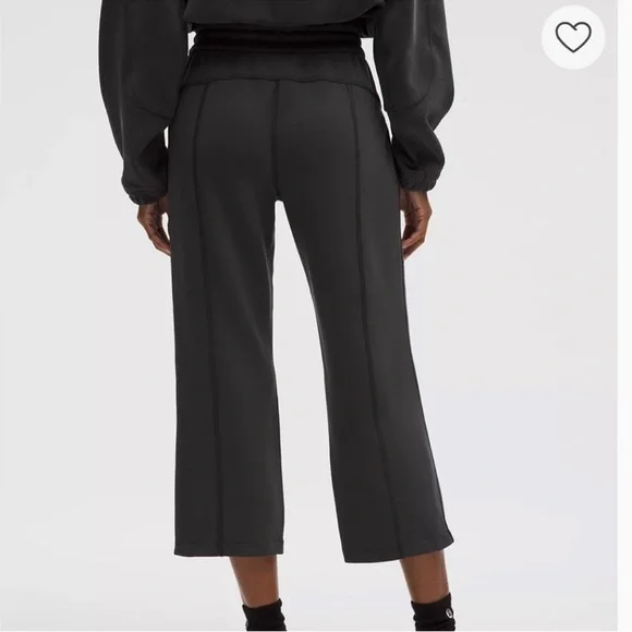 Lululemon Softstreme HR Straight Leg Cropped Pants Black Size 8 Lounge - Picture 2 of 7